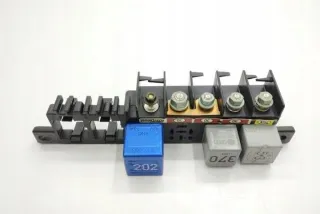 8L0941822A Блок предохранителей Audi A6 C5 (S6,RS6) Арт e12433564, вид 5