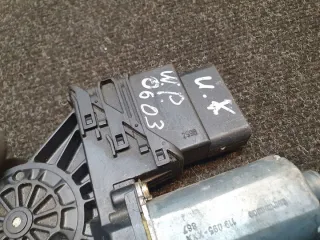 101439202 Моторчик стеклоподъемника Volkswagen Passat B5 Арт e12372235, вид 5