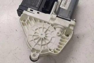 1K0959702K Моторчик стеклоподъемника Volkswagen Passat B7 Арт e12371970, вид 2