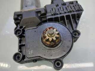 994887100 Моторчик стеклоподъемника Opel Astra H Арт e12371178, вид 3