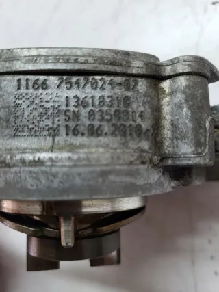 N43B20A 7547024-07 084201 N43B20 N43B20AA Насос вакуумный BMW 1 E81/E82/E87/E88 Арт e12340635, вид 4
