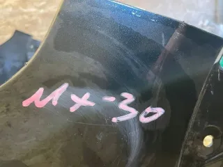 DN4E-50031 Бампер передний Mazda MX-3 Арт e12335797, вид 10