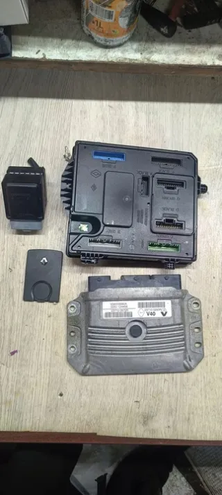 237100572R 237100293R Блок управления двигателем Renault Megane 3 Арт e12320475, вид 1