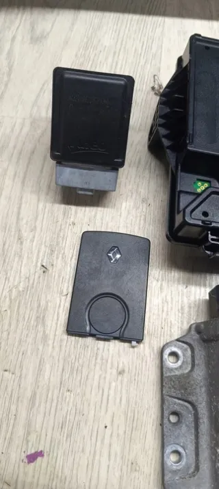237100572R 237100293R Блок управления двигателем Renault Megane 3 Арт e12320475, вид 4