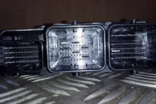 AV4112A650CJ Блок управления двигателем Ford Kuga 1 Арт e12317905, вид 3