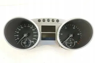 W251, 2515402648 Щиток приборов (приборная панель) Mercedes R W251 Арт e12273985, вид 1