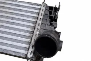 CV619L440VD Интеркулер Ford Focus 4 Арт e12270874, вид 1