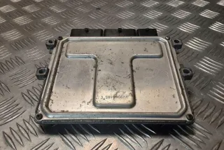 237103353R Блок управления двигателем Ford Fiesta 6 Арт e12241628, вид 4