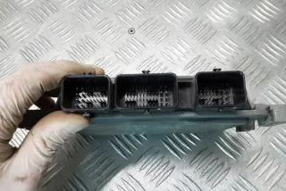 8V2112A650VG Блок управления двигателем Ford Fiesta 7 Арт e12241608, вид 1