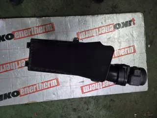 8X23-9A673-AB 2W93-9600-AH 4R83-9600-AE 4R8Q-12B579-AC Корпус воздушного фильтра Jaguar XF 250 Арт e12230439, вид 2