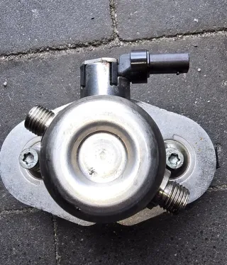 13517642466 0261520258 Насос топливный BMW 1 F20/F21 Арт e12226725, вид 1