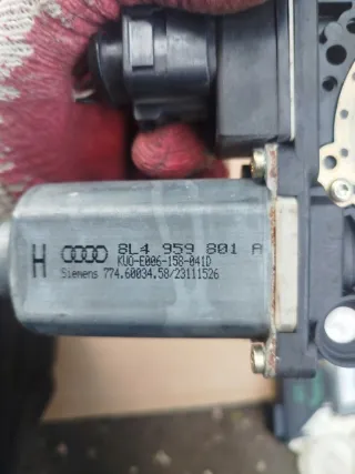 8L4959801A Моторчик стеклоподъемника Audi A3 8L Арт e12217359, вид 4