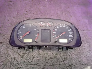 1J0920801E Щиток приборов (приборная панель) Volkswagen Golf 4 Арт e12215477, вид 1