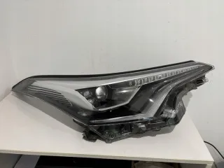 81110-F4071 Фара правая Toyota C-HR Арт e12189794, вид 1