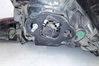 9677817580 Фонарь задний правый Peugeot 2008 Арт e12185596, вид 7