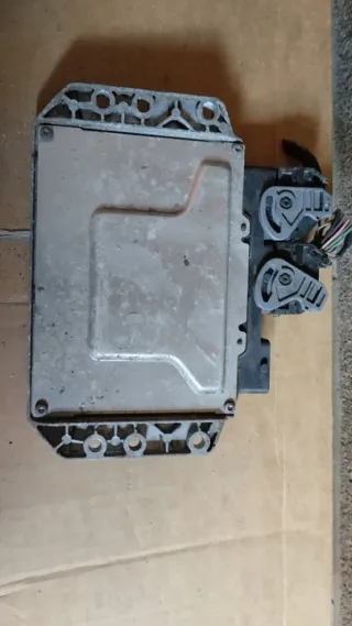 8200504593 Блок управления двигателем Renault Clio 3 Арт e12172665, вид 3