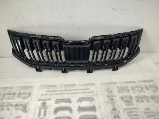 57A853653B Решетка радиатора Skoda Karoq Арт e12168245, вид 1