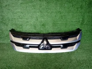 7450b303-06 Решетка радиатора Mitsubishi Outlander 3 Арт e12167755, вид 1