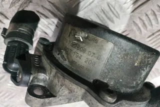 057145100B Насос вакуумный Audi A4 B7 Арт e12144314, вид 3