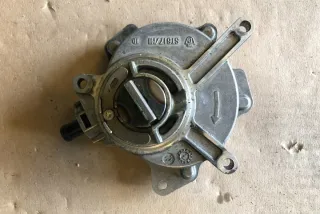 06D145100 Насос вакуумный Audi A4 B7 Арт e12144289, вид 1