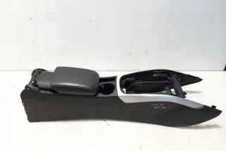 8K0864981D Подлокотник Audi A4 B9 Арт e12133974, вид 1