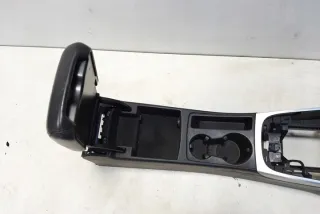 8K0864981D Подлокотник Audi A4 B9 Арт e12133974, вид 4