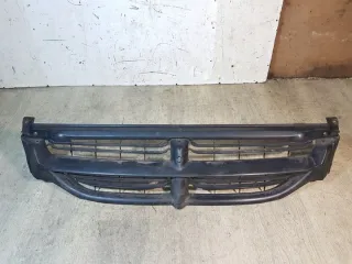  Решетка радиатора Chrysler Voyager 3 Арт e12086751, вид 1