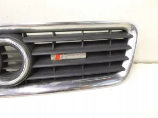 8D0853651R Решетка радиатора Audi A4 B5 Арт e12085992, вид 4