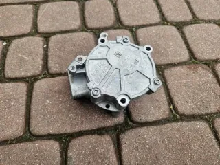 06L145100L Насос вакуумный Volkswagen Golf 7 Арт e12080702, вид 1