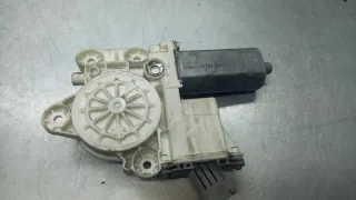 69830-05100 Моторчик стеклоподъемника Toyota Avensis 2 Арт e12075686, вид 3