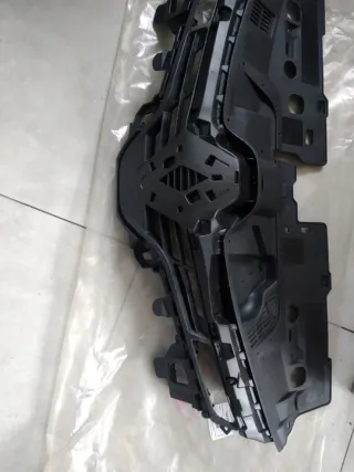 622563184R Решетка радиатора Renault Clio 4 Арт e12058072, вид 3