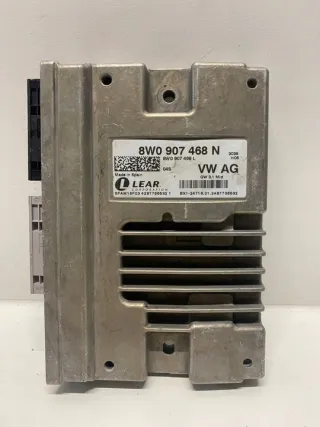 8W0907468N Блок предохранителей Audi A4 B7 Арт e12035395, вид 1