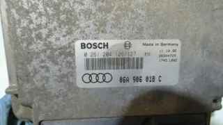 06A906018C 0261204126 Блок управления двигателем Audi A3 8L Арт e12025582, вид 3