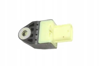 _E15_ 8983175010 Датчик удара Toyota IQ Арт e12021146, вид 2