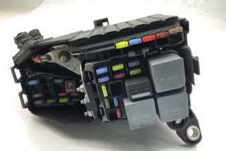 6G9T14A067CA Блок предохранителей Volvo S60 2 Арт e11998084, вид 4