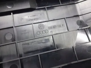 1K0937132F Блок предохранителей Volkswagen Golf 5 Арт e11997667, вид 2
