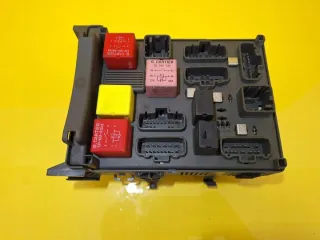 8200139824 Блок предохранителей Renault Laguna 2 Арт e11996714, вид 3