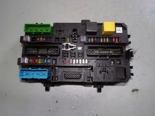 13180775 12503034 Блок предохранителей Opel Astra H Арт e11995781, вид 1