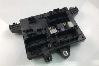 365927271 Блок предохранителей Opel Astra J Арт e11995699, вид 3