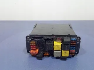 2035451701 Блок предохранителей Mercedes C W203 Арт e11994046, вид 3