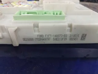 F1FT-14A073-EG Блок предохранителей Ford Focus 3 restailing Арт e11991594, вид 2