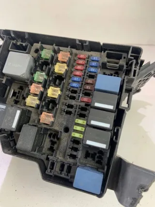 8v51-14b144-ba Блок предохранителей Ford Fiesta 5 Арт e11991576, вид 6