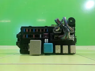 85980-B1010 85980B1010 16AB19 Блок предохранителей Daihatsu Terios 1 Арт e11991362, вид 1