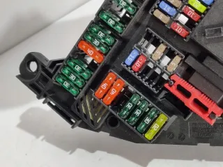 9234423 Блок предохранителей BMW 5 F10/F11/GT F07 Арт e11990528, вид 3