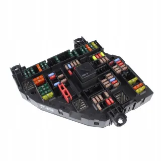 2010-2014 9252813 MOTO99 Блок предохранителей BMW 5 F10/F11/GT F07 Арт e11990482, вид 1