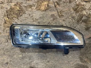 90078636 S2504S044 Фара противотуманная левая Nissan Qashqai 2 restailing Арт e11989636, вид 1
