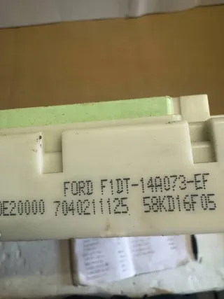 F1DT-14A073-EF F1DT14A073EF Блок предохранителей Ford Focus 3 Арт e11985943, вид 3