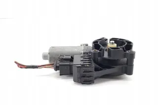 12V0130821784 Моторчик стеклоподъемника Audi A6 C5 (S6,RS6) Арт e11962548, вид 6