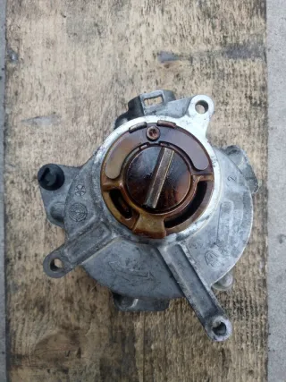 06D145100E Насос вакуумный Audi A4 B6 Арт e11947185, вид 3