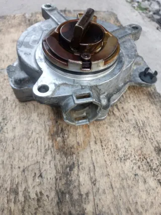 06D145100E Насос вакуумный Audi A4 B6 Арт e11947185, вид 4